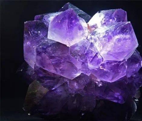 喜欢什么珠宝玉石就是什么性格 你是哪一种